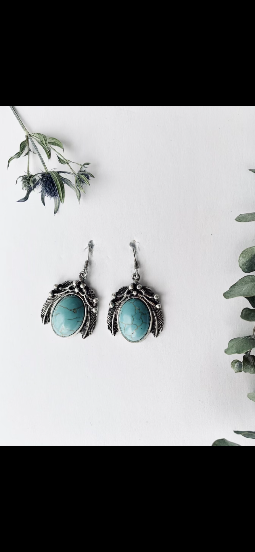 Natural stone earring with feather