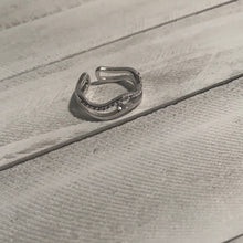 Load image into Gallery viewer, Silver Ring
