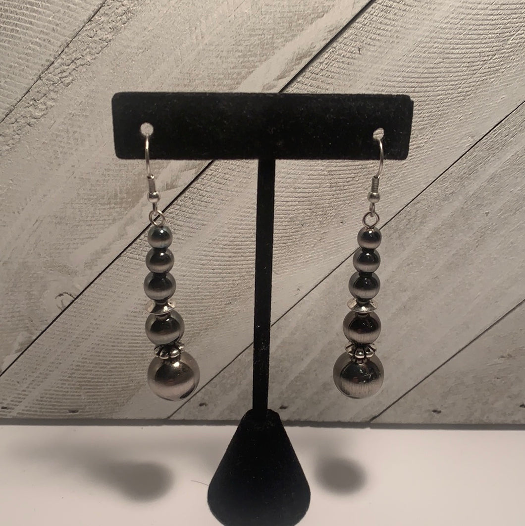 Navajo Pearl Earrings