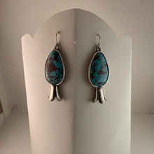 Load image into Gallery viewer, Stone Earring
