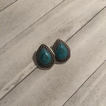 Load image into Gallery viewer, Tear Drop Studs
